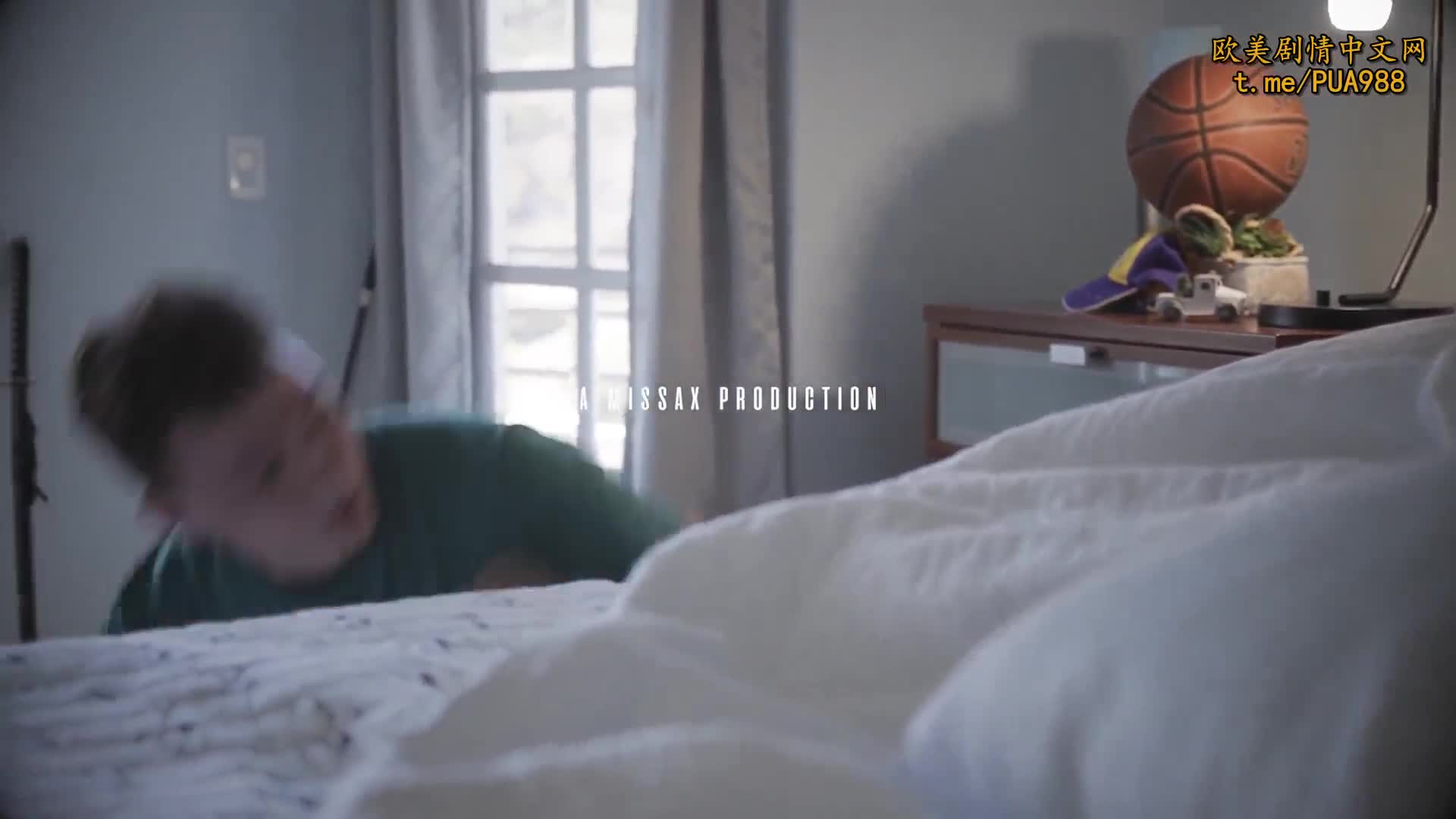 哥哥与妹妹一起看黄片