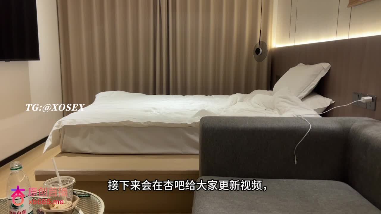 黑衣御姐被各种姿势操