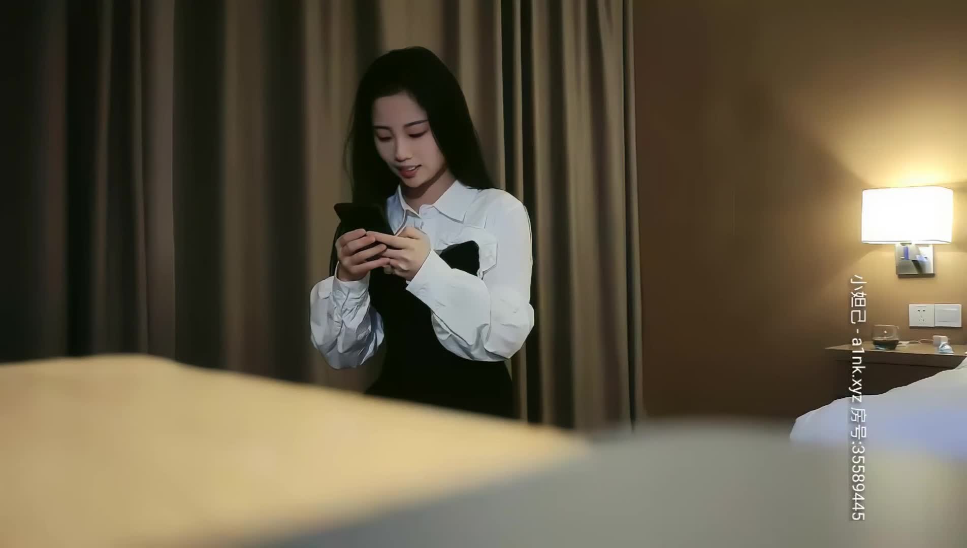 清纯极品黑色长裙妹子啪啪啪