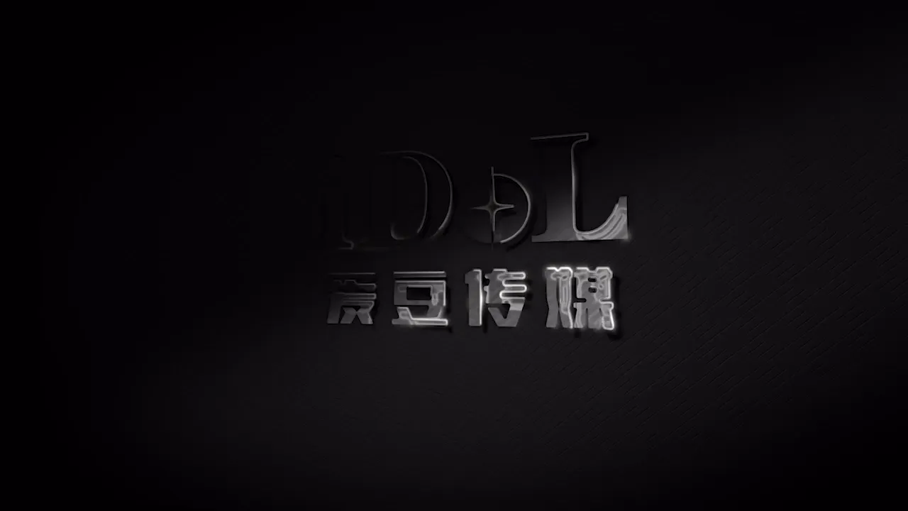 嫩鲍线下女友上演丝足诱惑