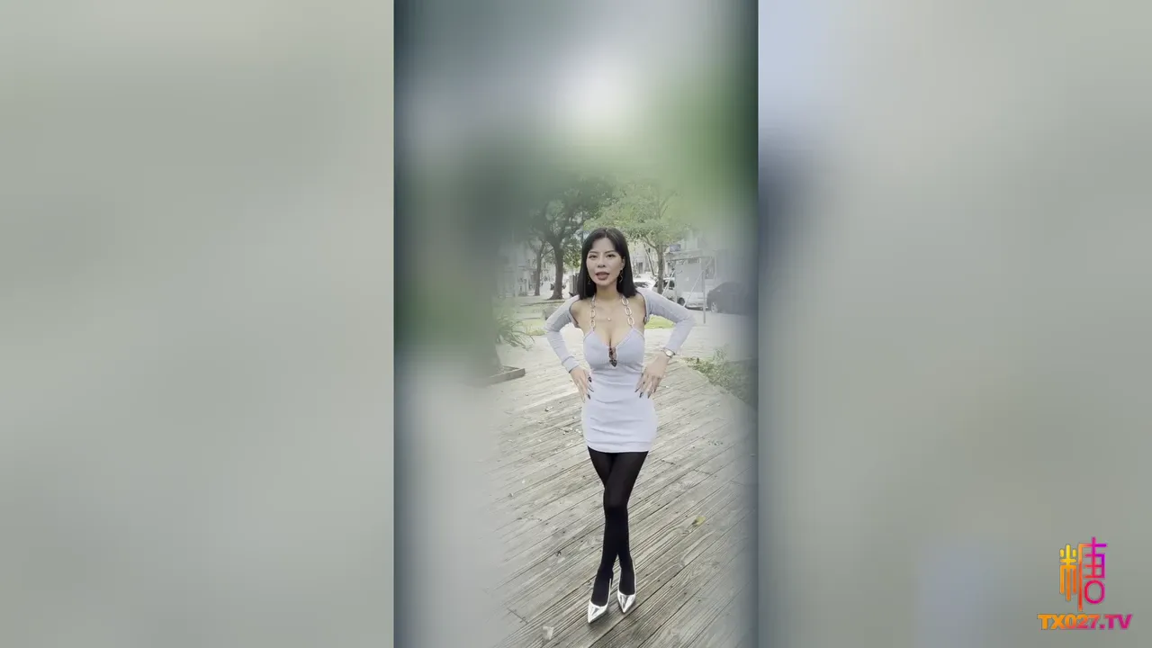 邓紫晴-时尚网红首次下海