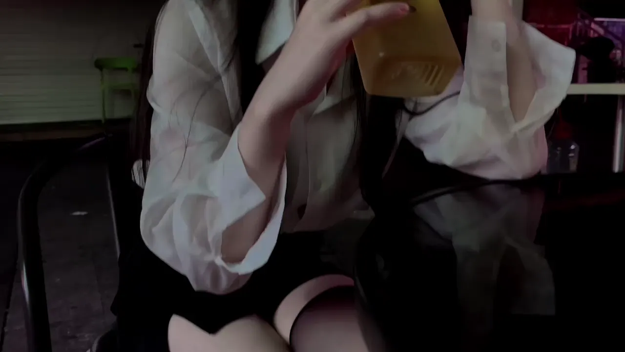 姐弟乱伦淫魔亲弟强上内射醉酒姐姐 姐姐不要告诉爸妈哦