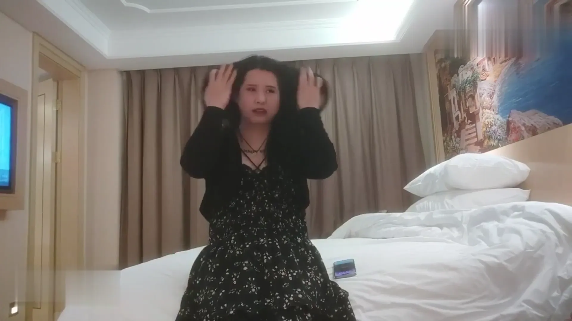 约聊了一个多月的140斤丰满少妇