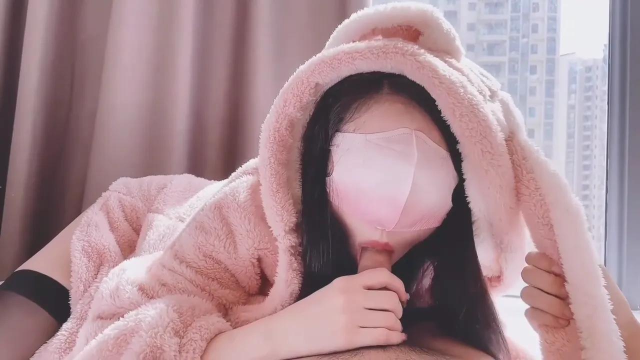 半推半就终于把清纯女神给操了  娇嫩小蜜穴淫水好多