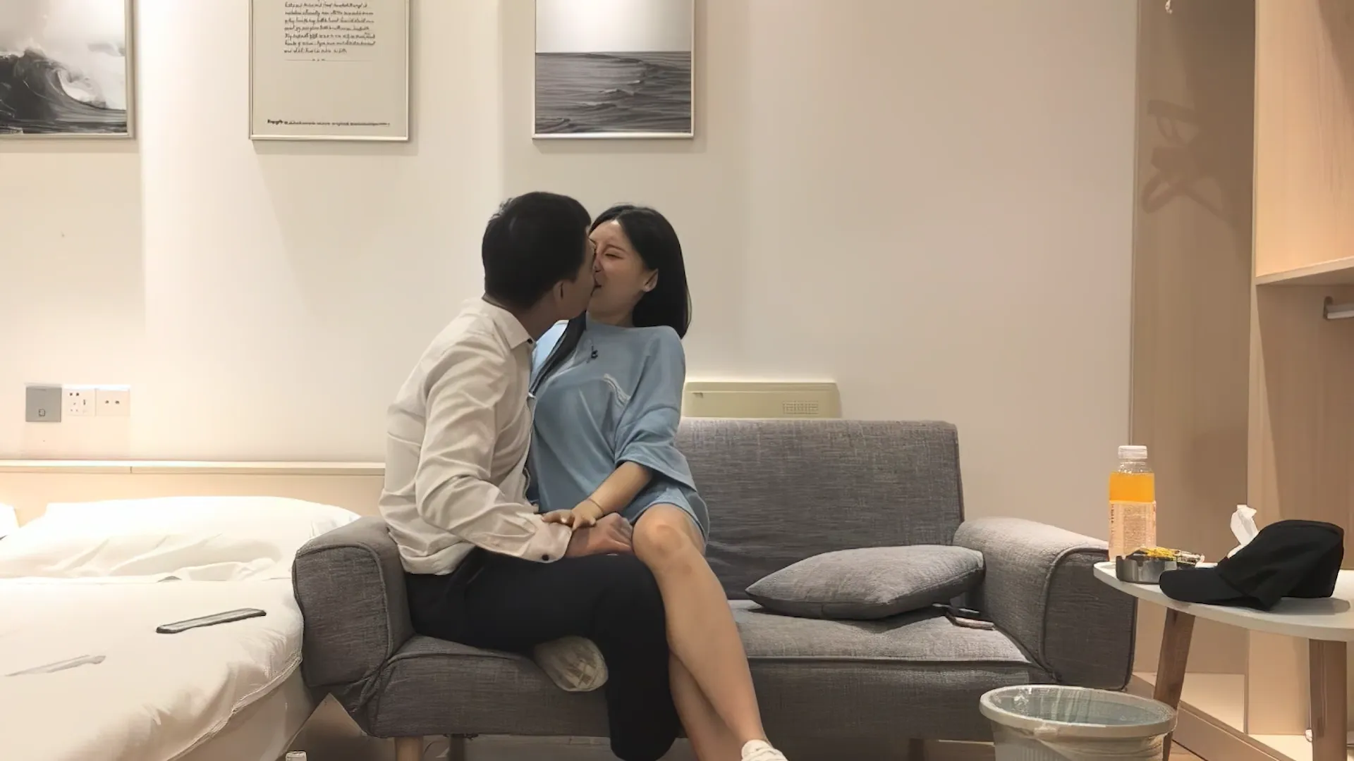 酒店真实偷拍极品学妹