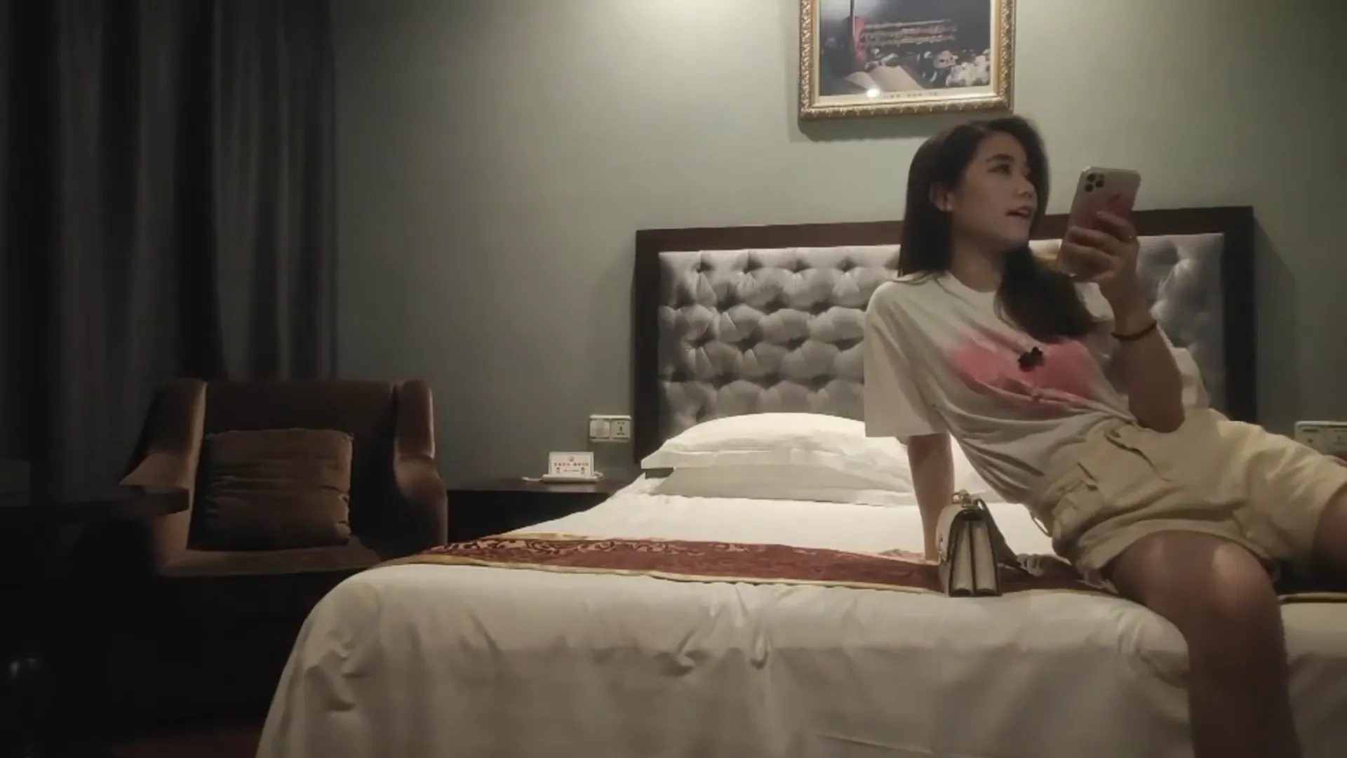 大奶轻熟女