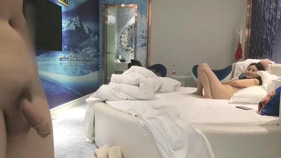 美乳翘臀大长腿