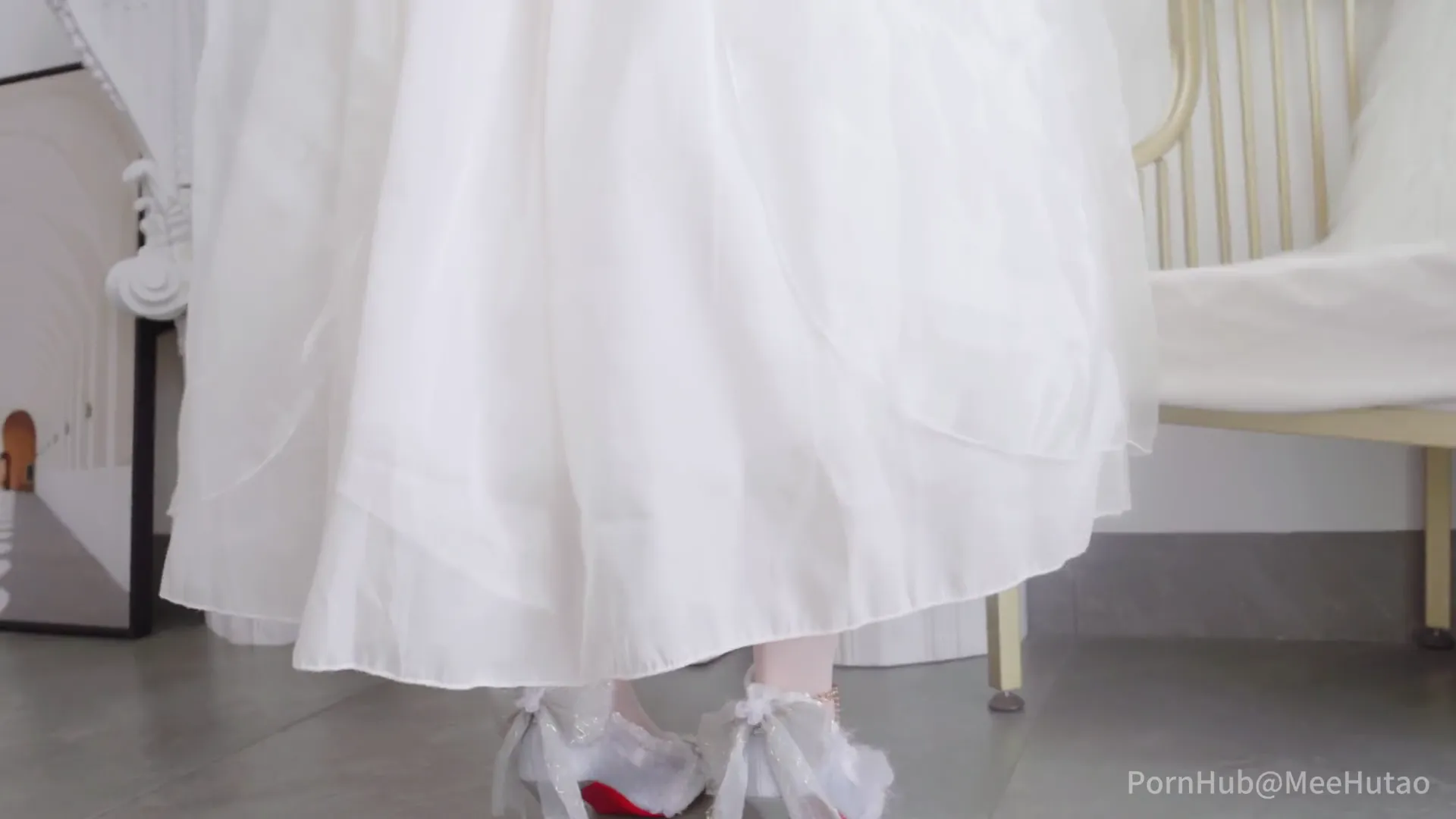花嫁婚纱真的美哭了 口交中出