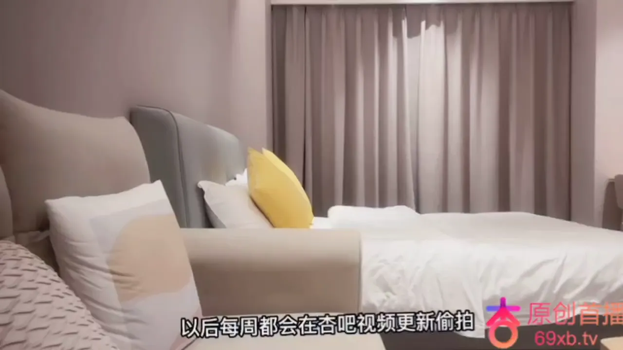 漂亮少妇背着老公出来兼职