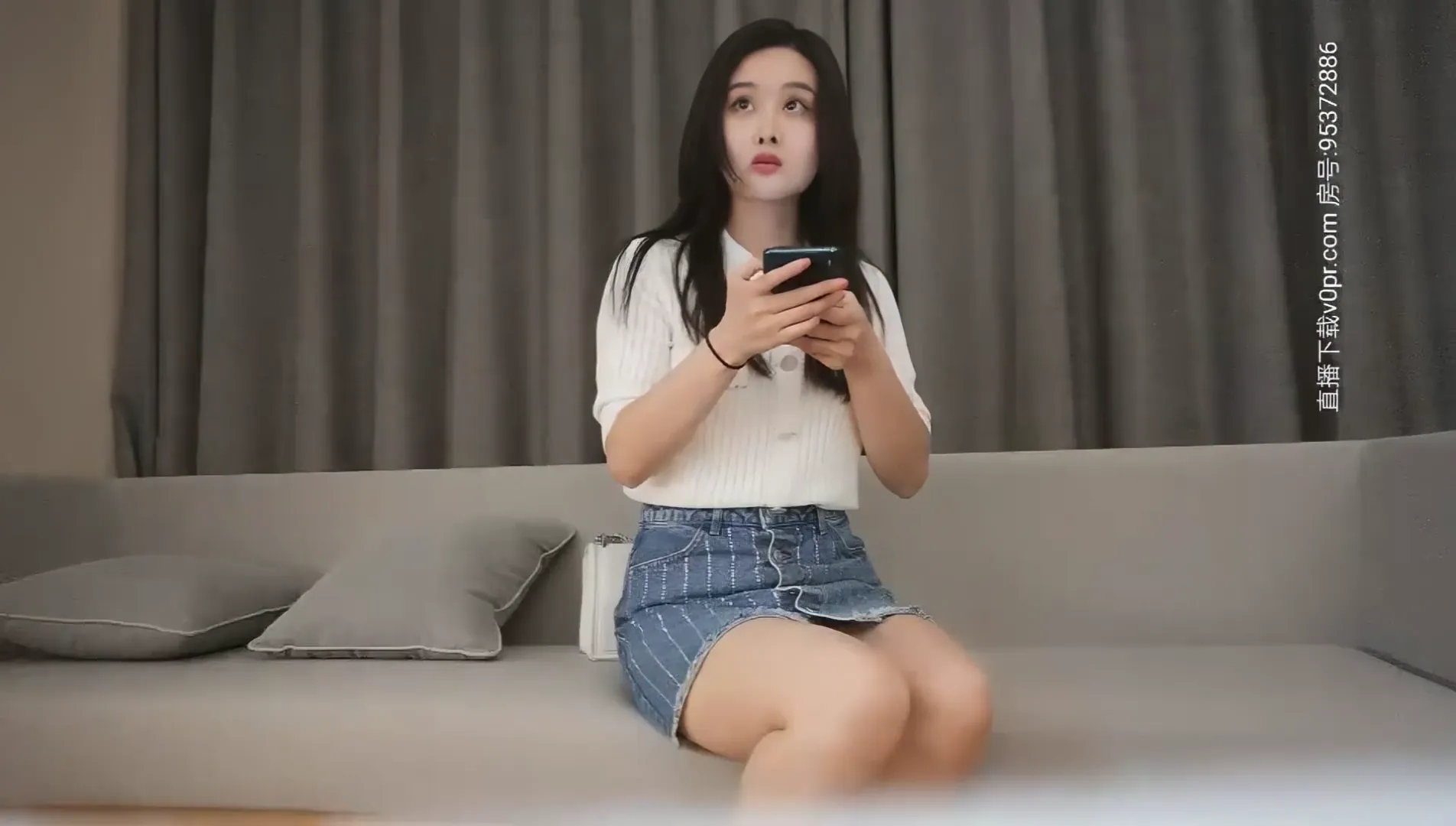 约了个白衣甜美妹子