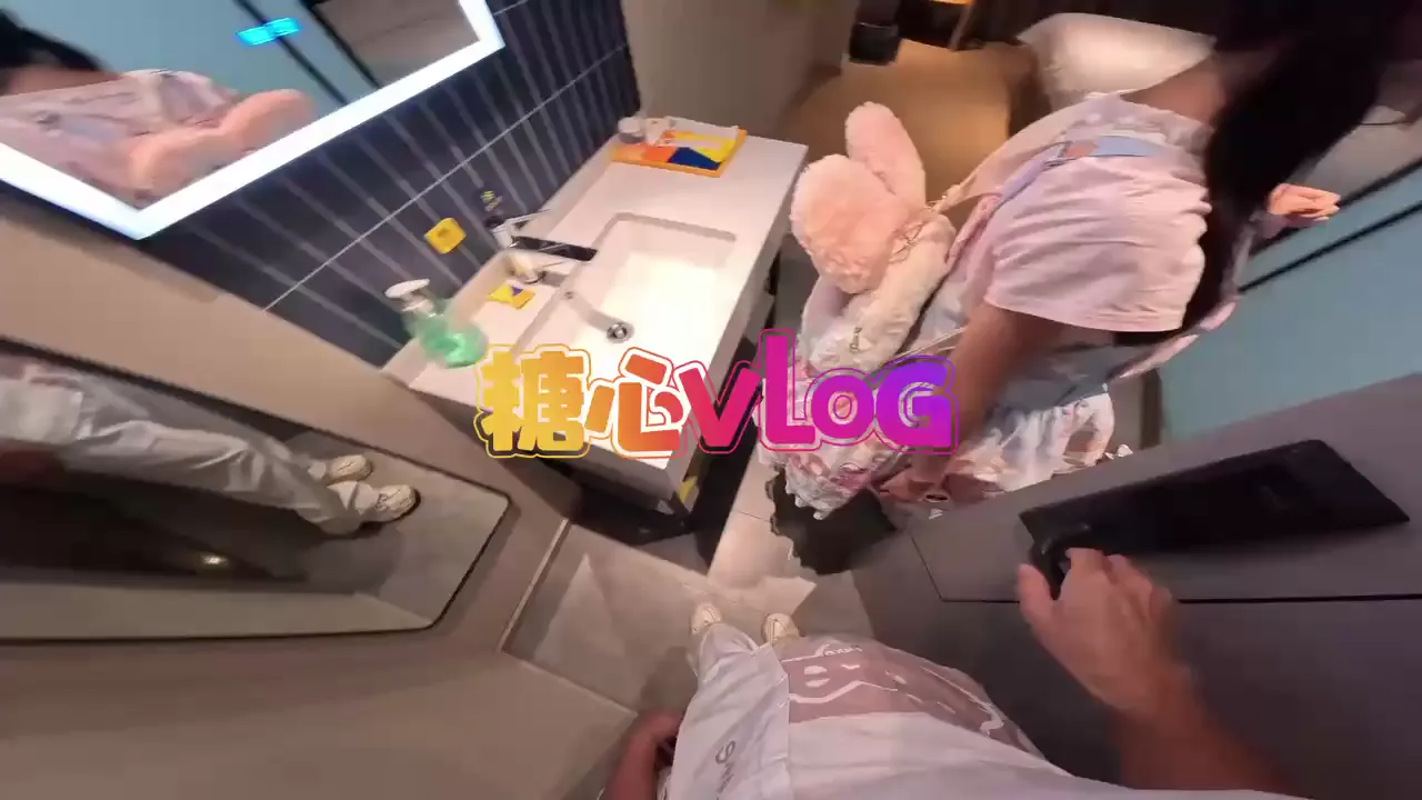 深喉口爆精液满骚嘴流出