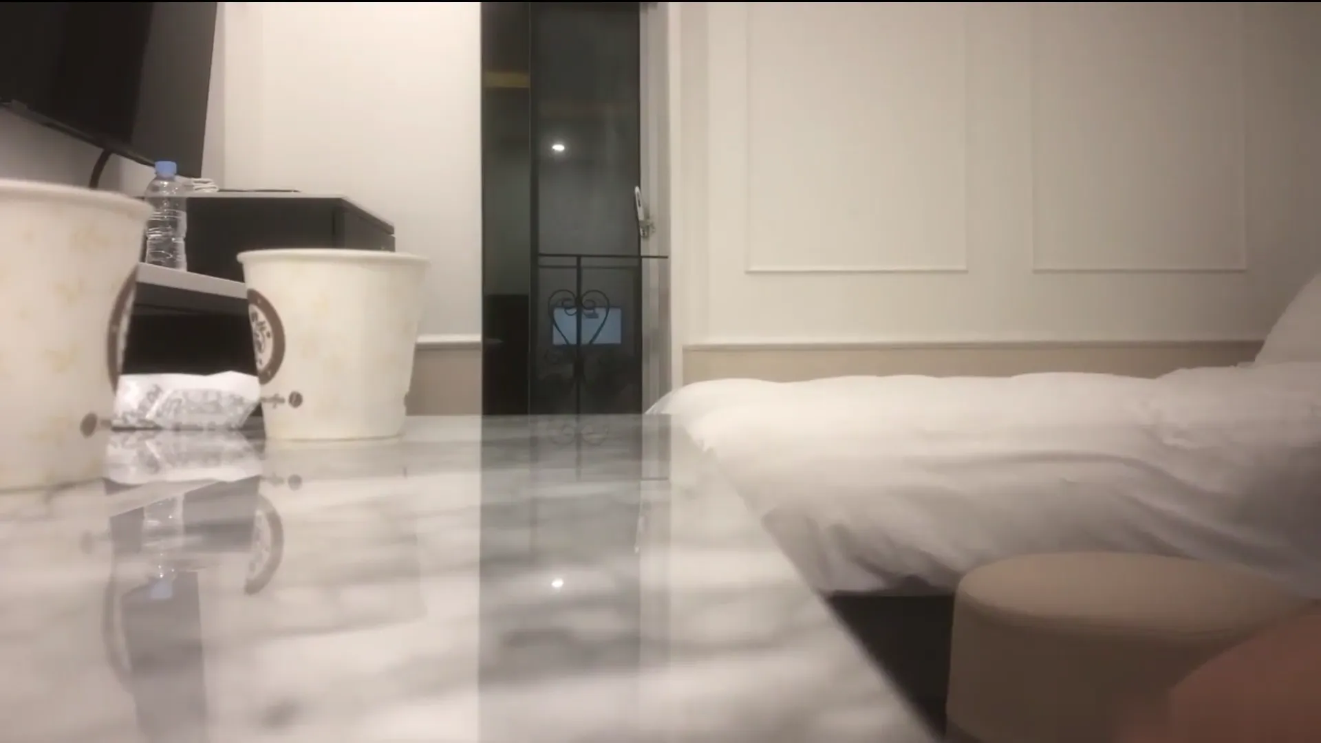 普拉提美女被教练颜射