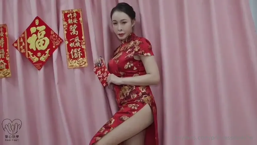 勾引小叔子穿著旗袍高跟鞋丝袜