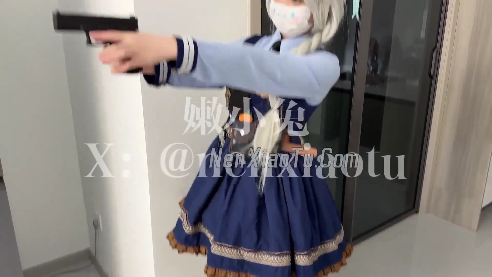 兔子警官下凡陪宅男三小时女友 白虎嫩逼无套狂插喷汁！