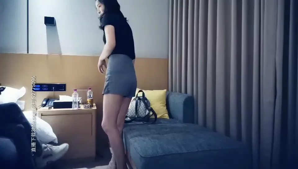 黑衣妹子大力骑乘