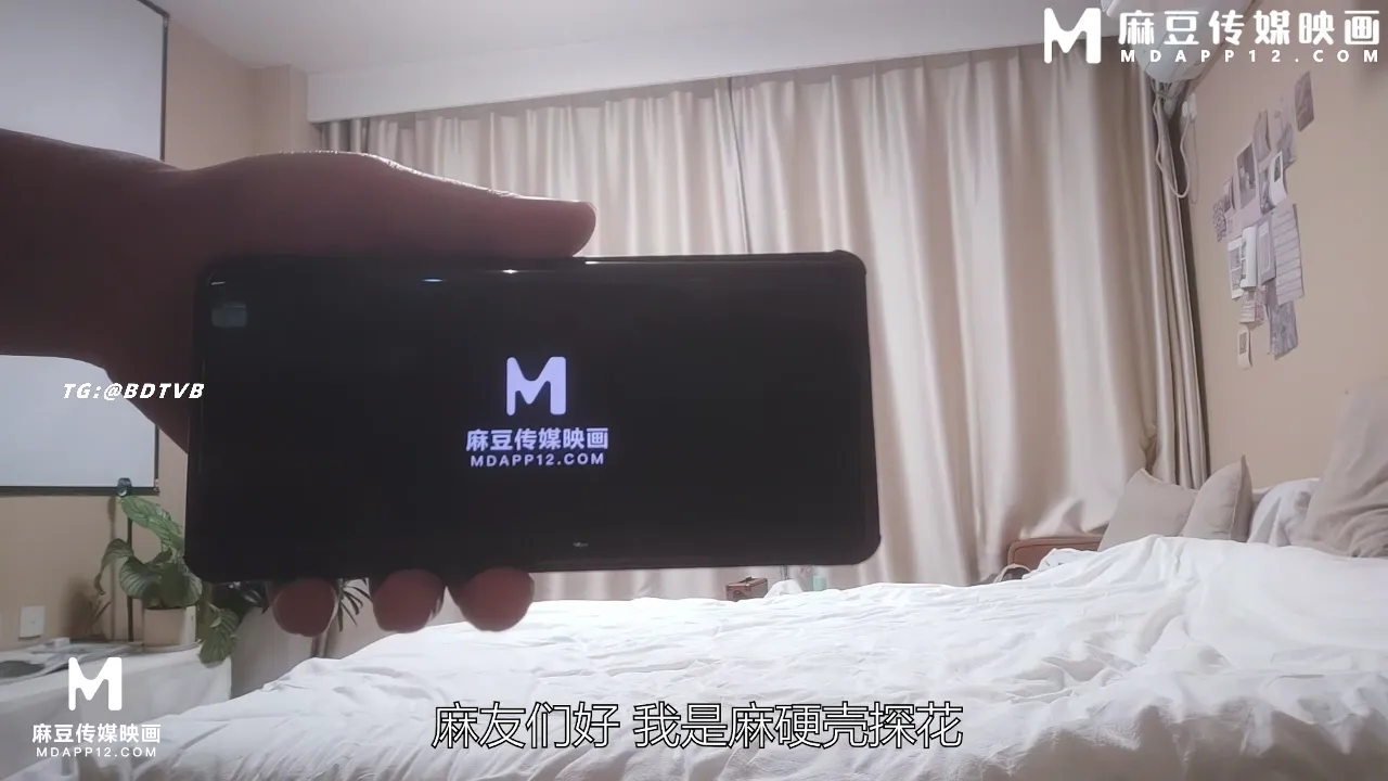 丰满模特美腿酥胸
