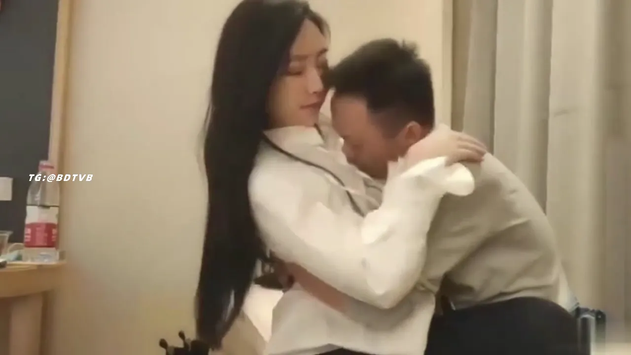 按头深喉还是太骚了