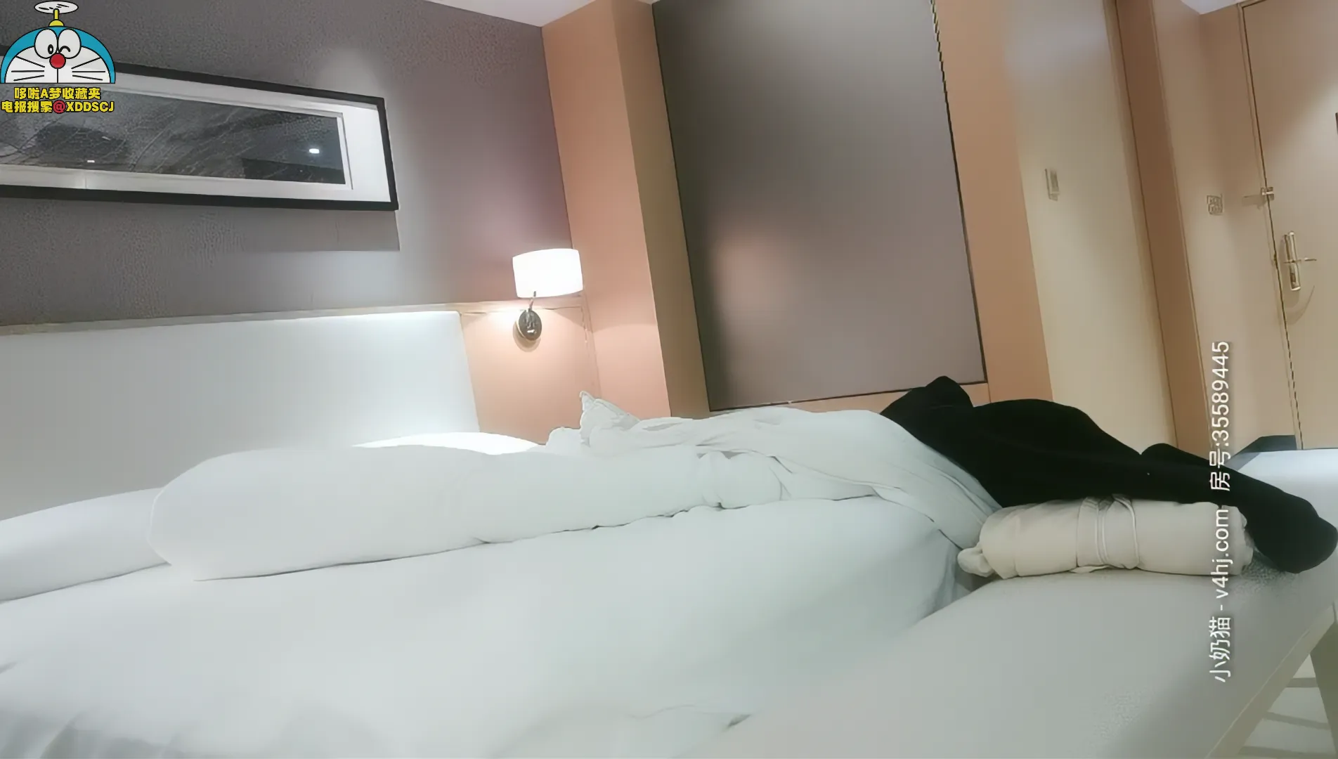 深夜大奶御姐赴约 张开双腿特写抠B 超近距离正对镜头后入猛操