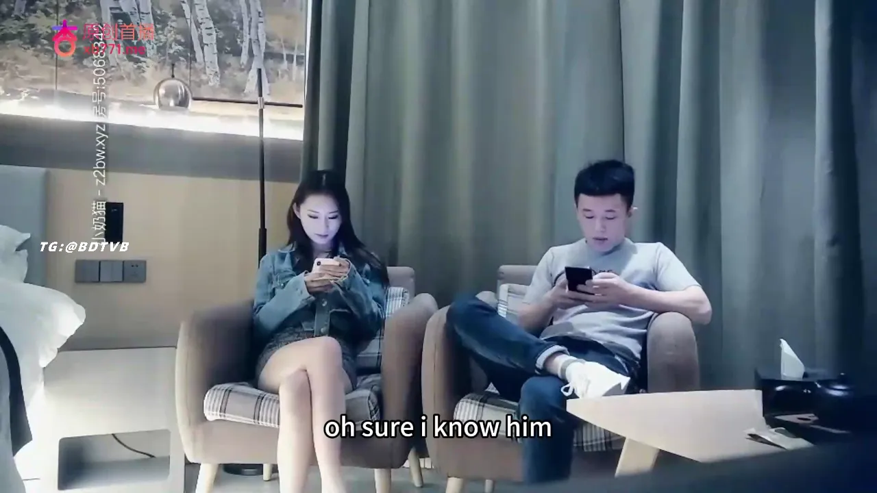 性感短裙牛仔外套妹子