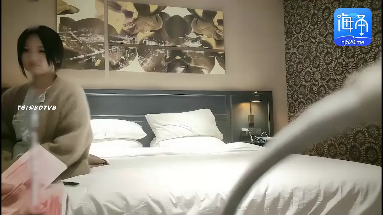 长相清纯甜美的萌妹子