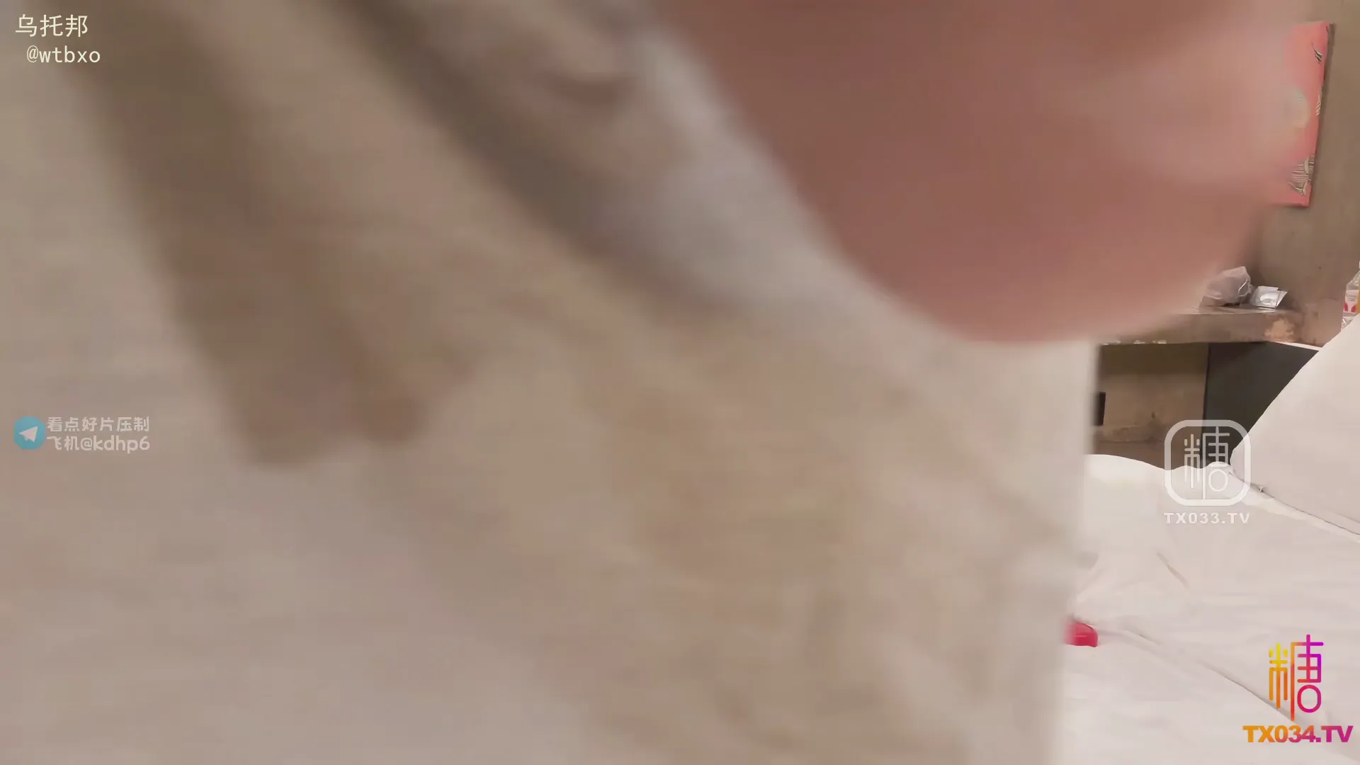 性感女友的圣诞福利红色丝袜诱惑榨干精液