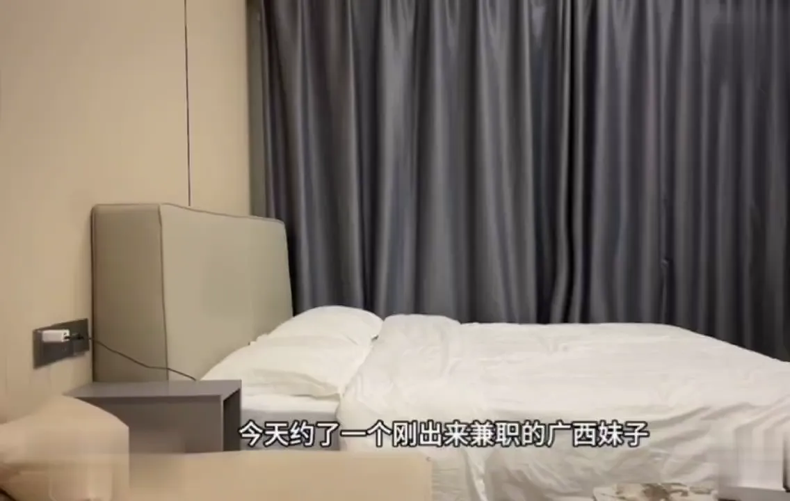 探花类似邻家漂亮嫩妹
