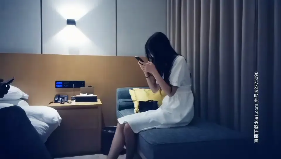 身材苗条长腿妹子