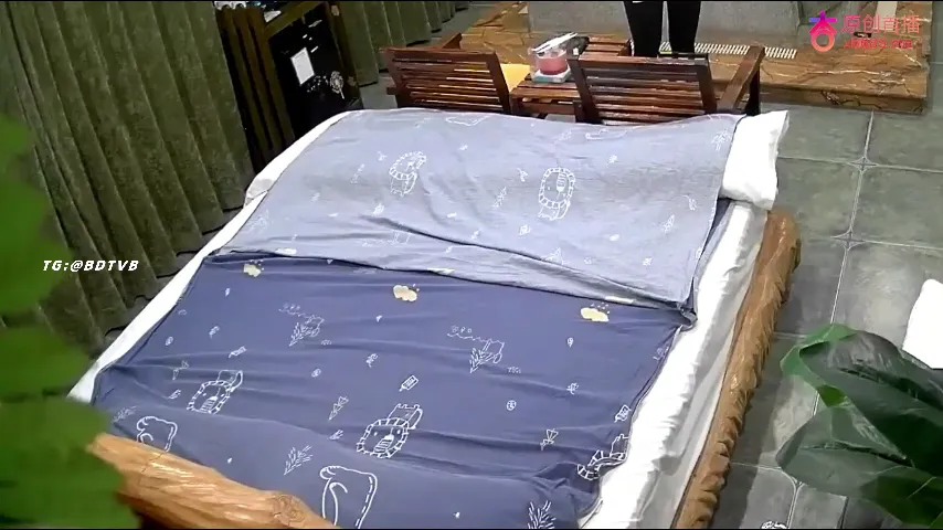 平头哥连干美女同事三炮