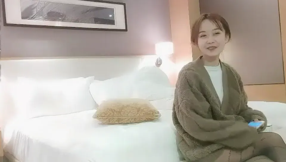 深夜第二场长相甜美气质萌妹啪啪