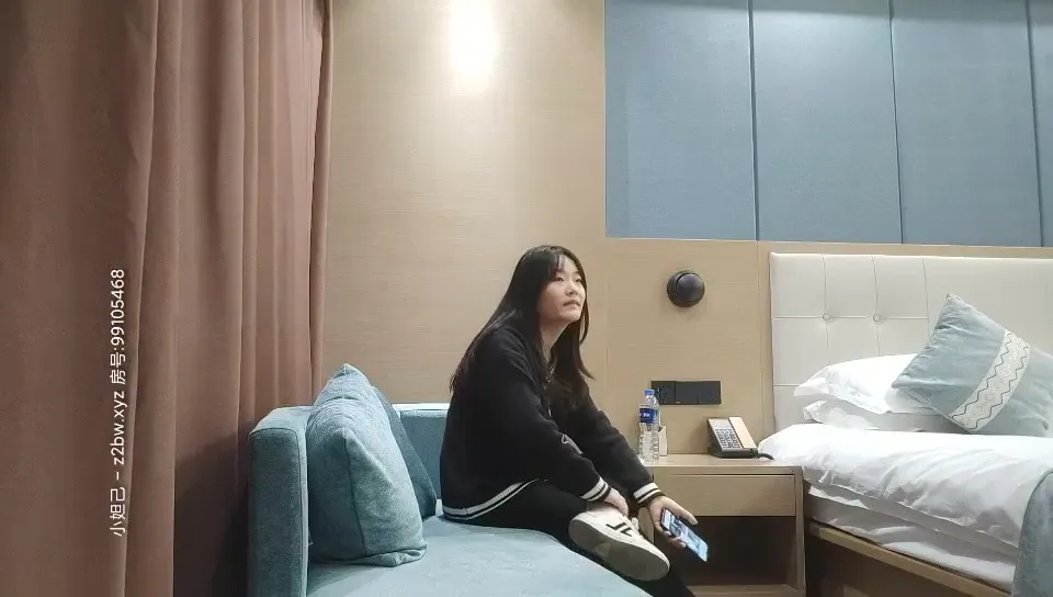 刚下海没多久的妹子